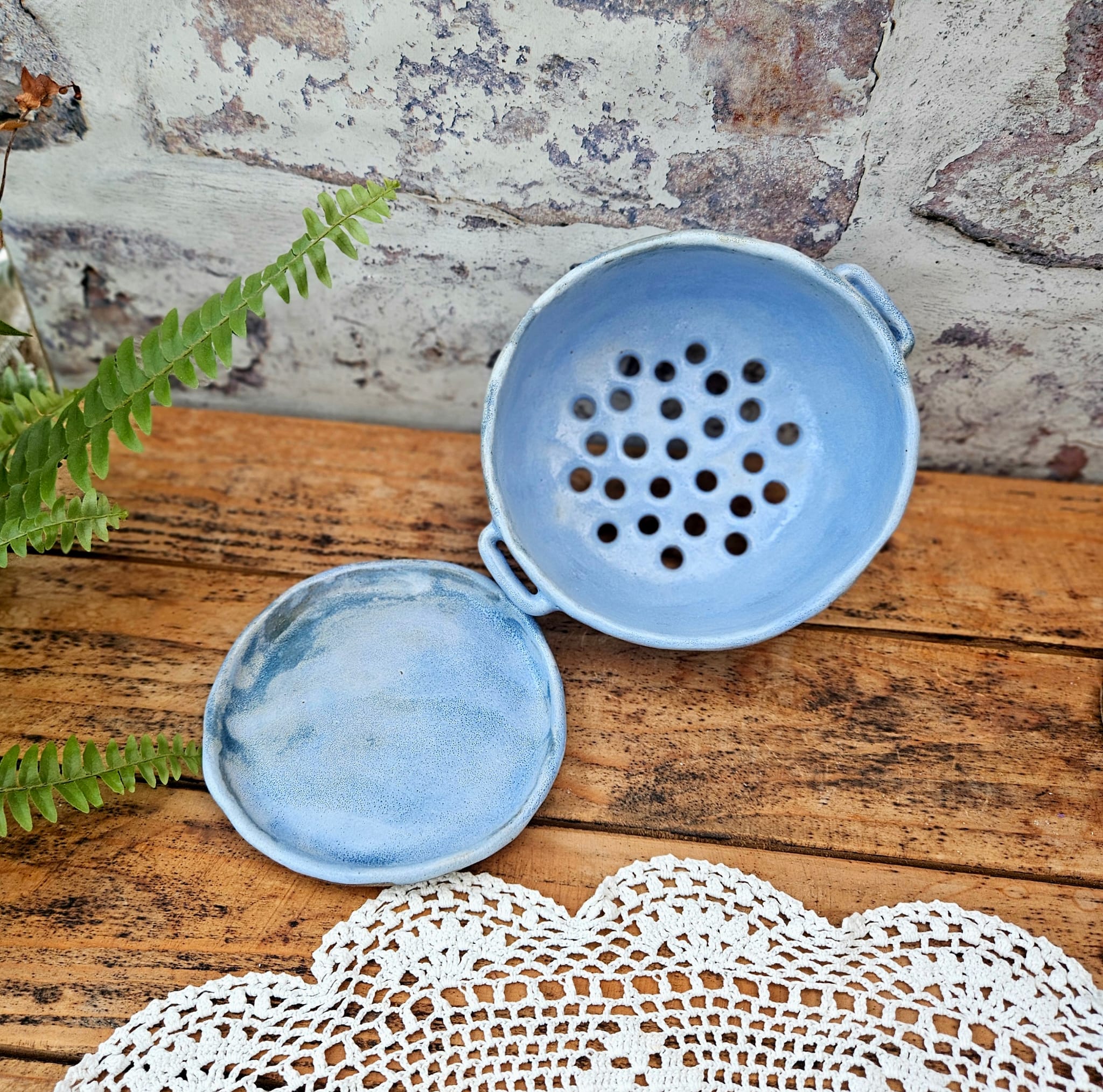 Ceramic Berry Bowl with Drip Tray thumbnail 2