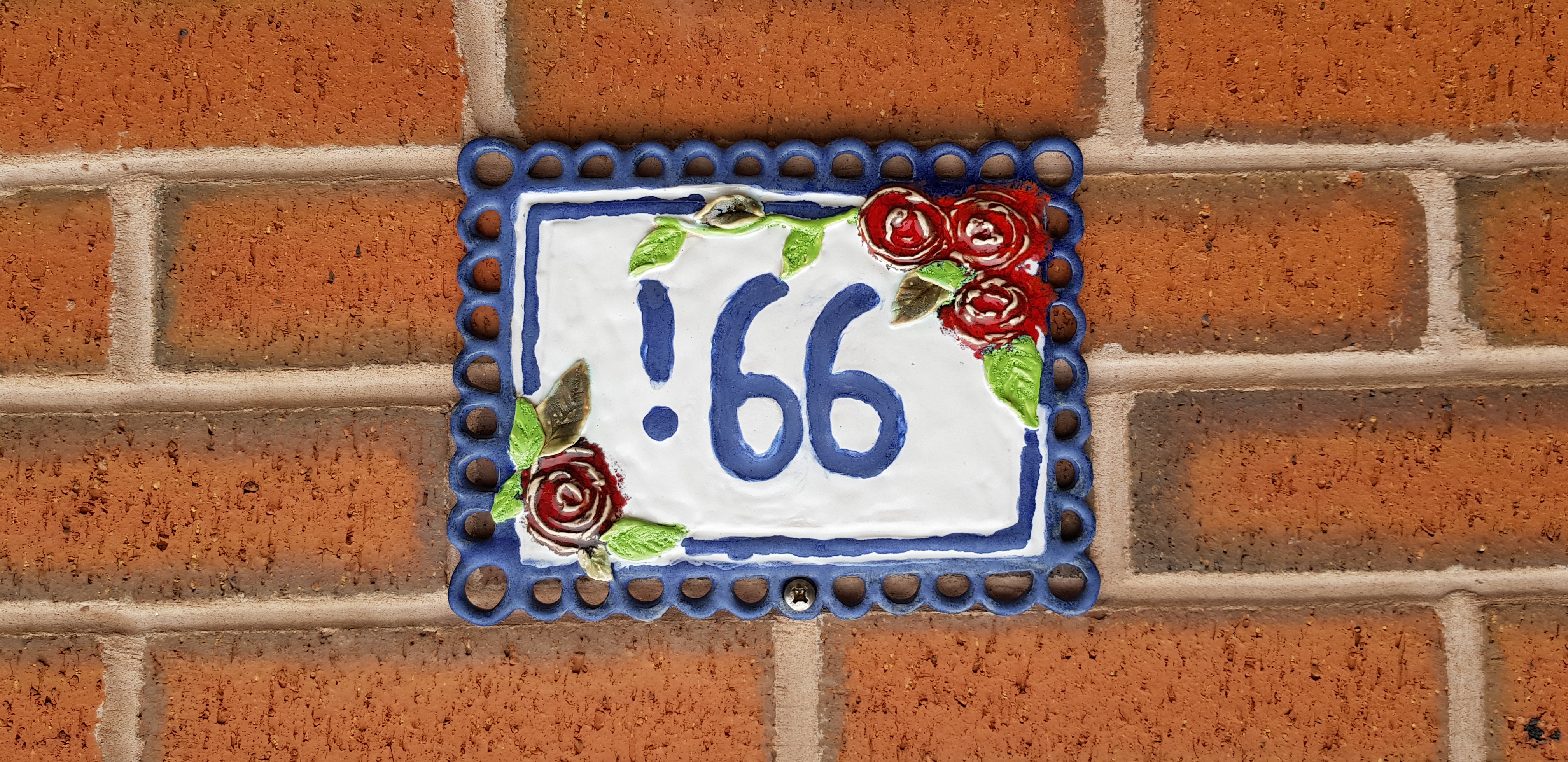 Rose Border House Number Plaque thumbnail 2