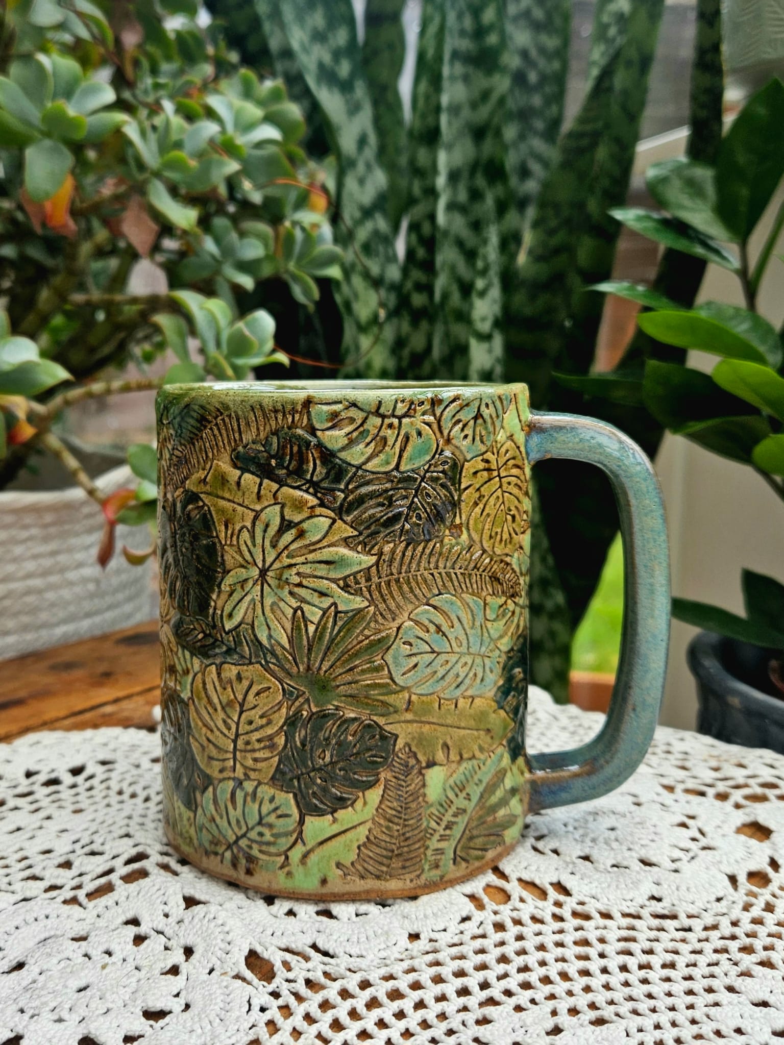 Hand-Painted Green Ceramic Mug – Tropical Leaves thumbnail 3